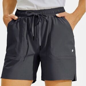 NWOT Willit Midrise Short 4.5" Inseam Dark Gray XS Golf Hiking Gorpcore